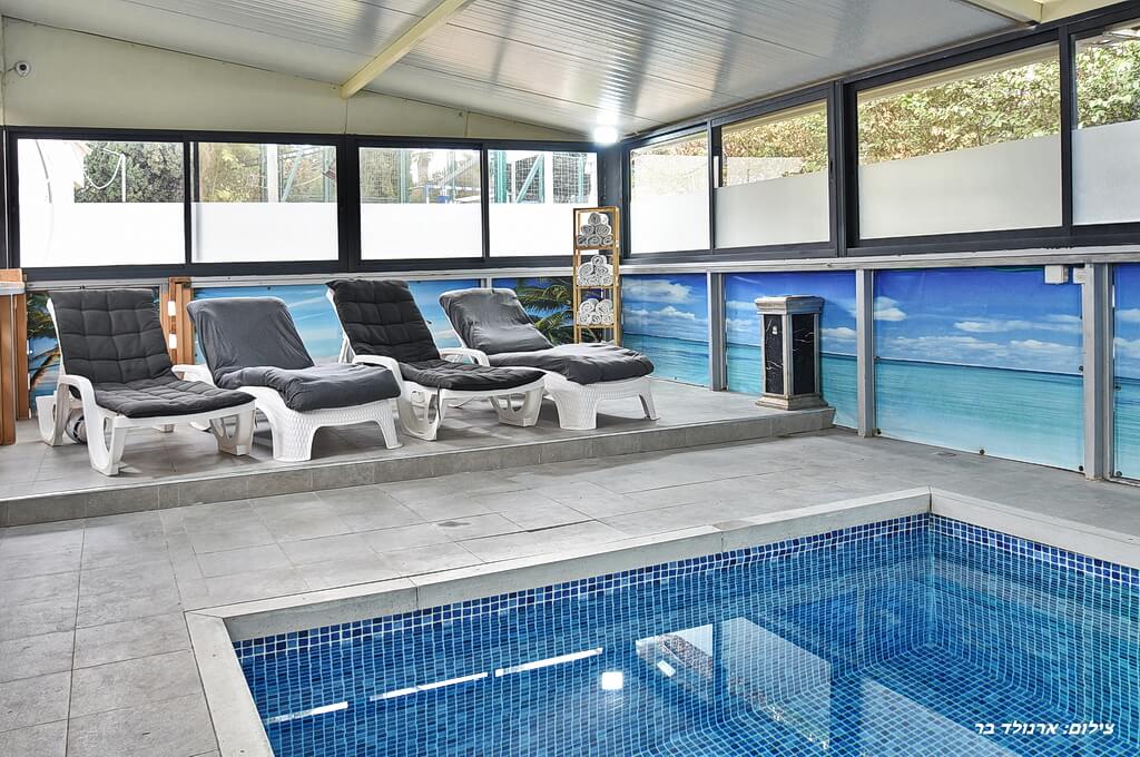 מתחם בריכה וילה ספרטה מושב עין יעקב